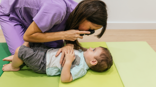 Intervenția timpurie: ce presupune și de ce este esențială