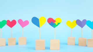 Emoțiile părinților după aflarea diagnosticului: cum poate ajuta sprijinul specializat